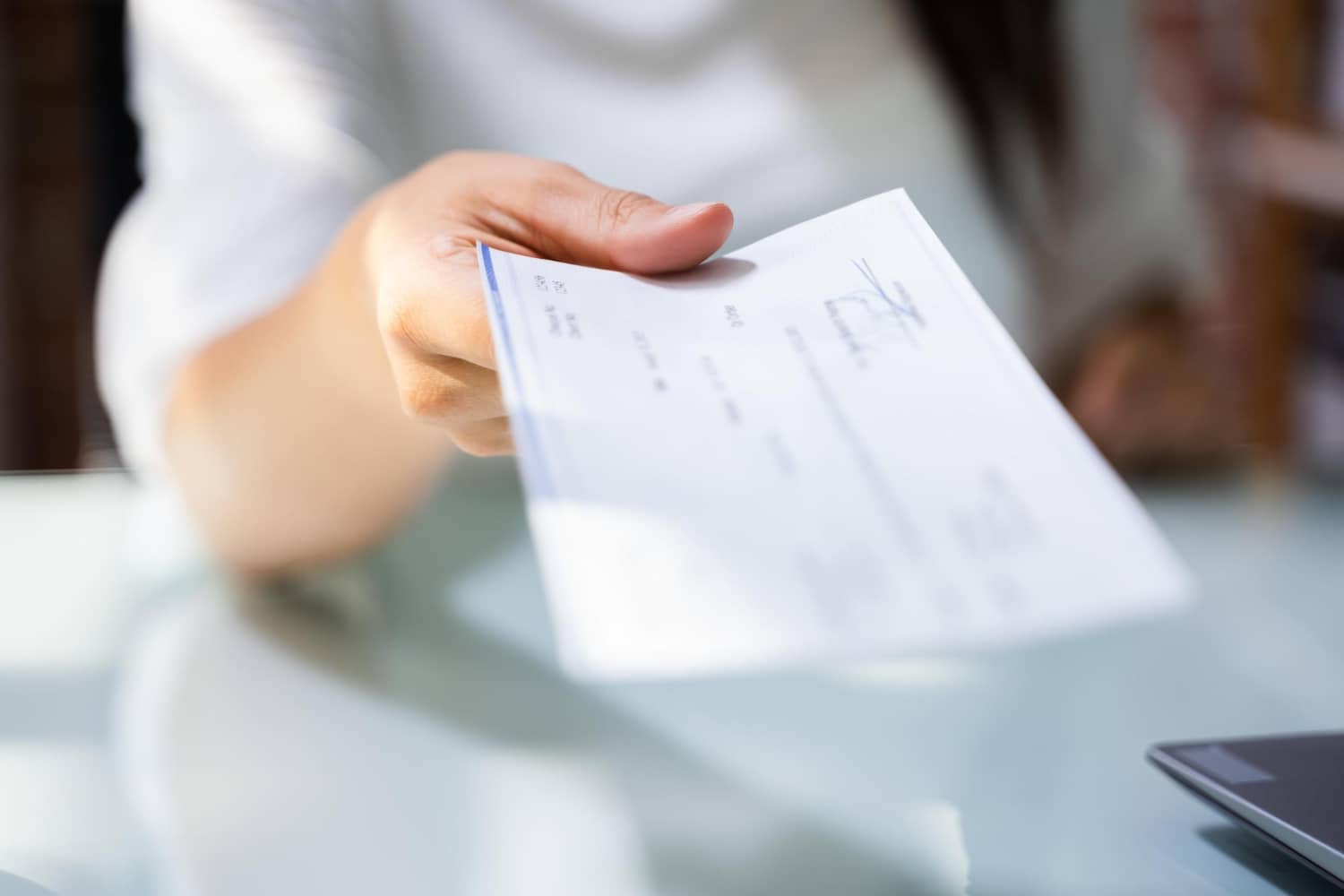 Imagen del artículo: Recibo de pago: qué es, para qué sirve y cuándo debes emitirlo (incluye plantilla)